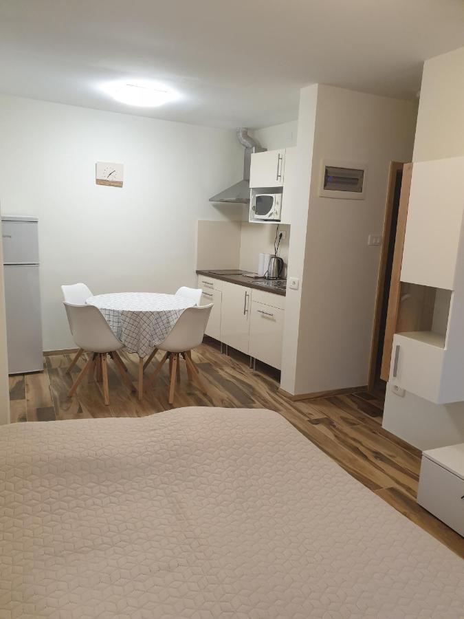 Apartment With Terrace Portorož Buitenkant foto